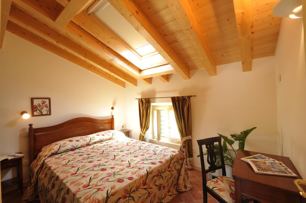 Le Camere Di Virgilio 蒙赞巴诺 客房 照片